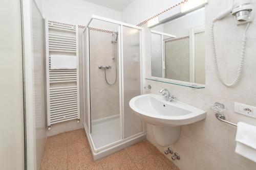 Ένα μπάνιο στο Hotel Pallanza by LVG Hotel Collection