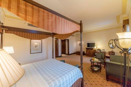 Gallery image of The Oberoi Grand Kolkata in Kolkata
