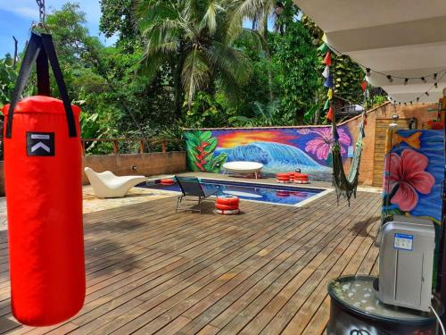 Swimmingpoolen hos eller tæt på Viva a Ilha mais Bela - 150m das praia do Viana e siriúba