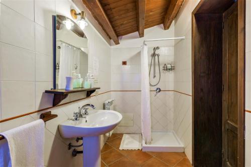 Koupelna v ubytování Baglio Anastè