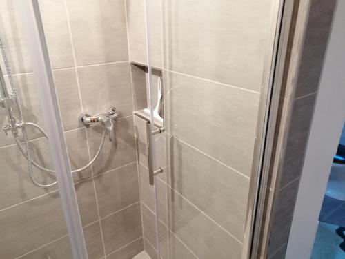 Bilik mandi di Ferienwohnung INES