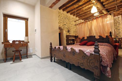 A bed or beds in a room at Mella Bellagio -La Corte - at the Lake with parking