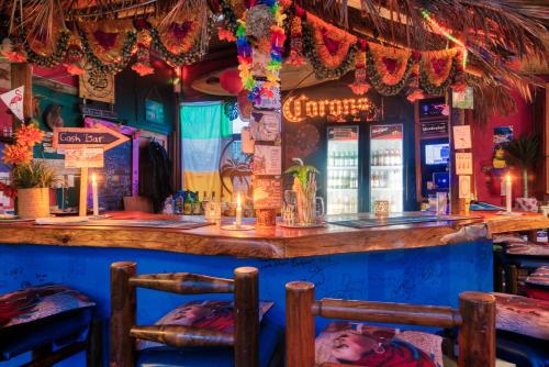 The lounge or bar area at Cape Agulhas BACKPACKERS 