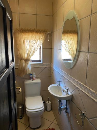 Ένα μπάνιο στο Villa Moncharê