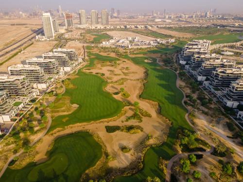 Letecký snímek ubytování Radisson Dubai Damac Hills