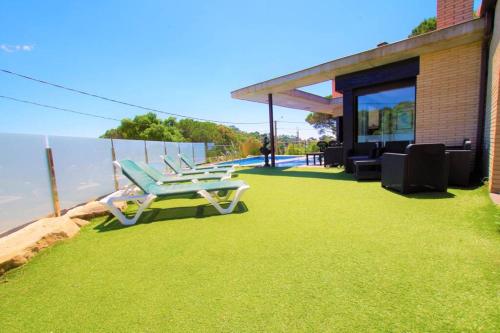V&V LLORET- Villa Nicole