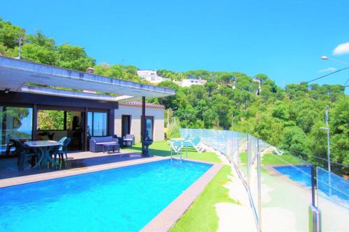 V&V LLORET- Villa Nicole