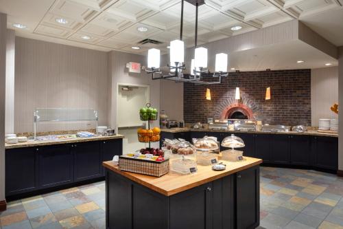 Crowne Plaza Kansas City Downtown, an IHG Hotel Image