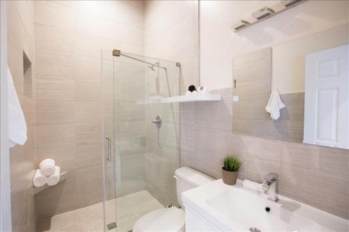 Palms Luxe Condo – Photos 3