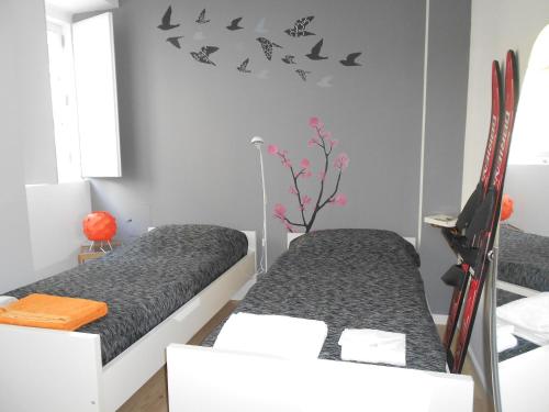 Triplex - Quarto com w.c. privado