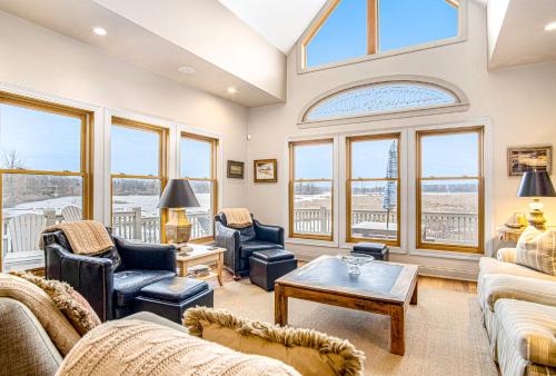 Harbor House – Photos 2