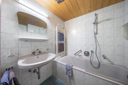 O baie la Haus Benjamin