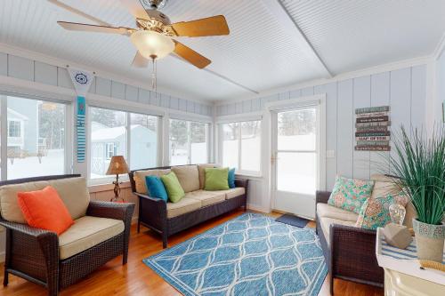 Stone's Throw Cottage – Photos 3