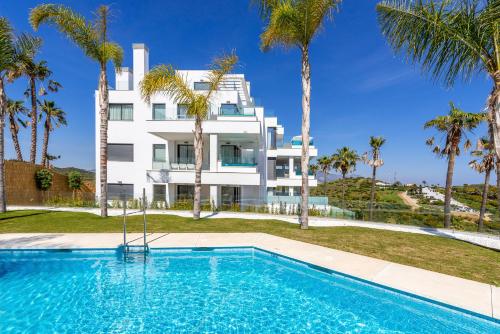 Luxury High End - Santa Barbara Heights CLC - For Work, Play & Family