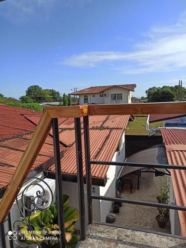 Edificio en el que se encuentra el hostal o pensión