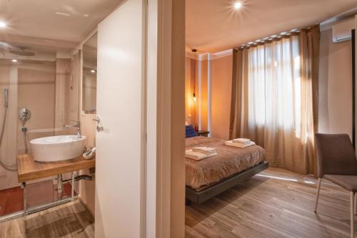 Kupaonica u objektu GOGO` Petit Hotel