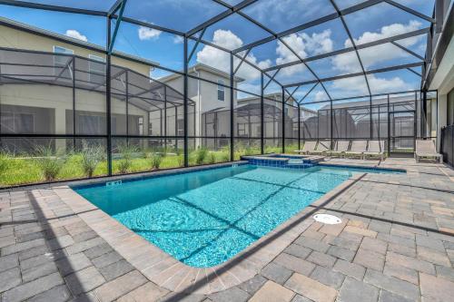 Πισίνα στο ή κοντά στο VILLA wPrivate Pool & Game Room near Disney