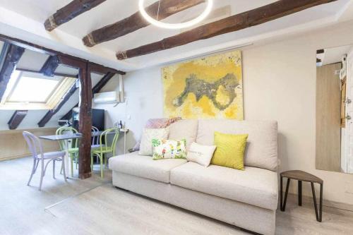 Zdjęcie z galerii obiektu Apartamento lujo fuencarral chueca w Madrycie