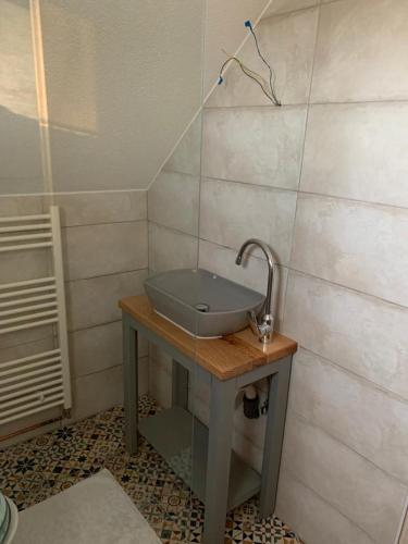 Bilik mandi di House Izvor