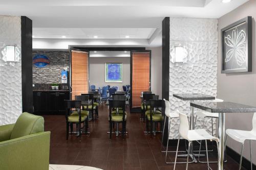 Gallery image of Baymont by Wyndham Miami Doral in Miami