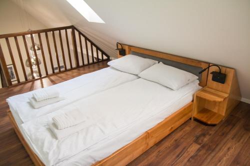 Ліжко або ліжка в номері Old Bridge View