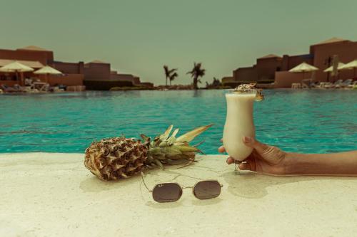 Bazén v ubytování Cancun Sokhna Resort & Villas nebo v jeho okolí
