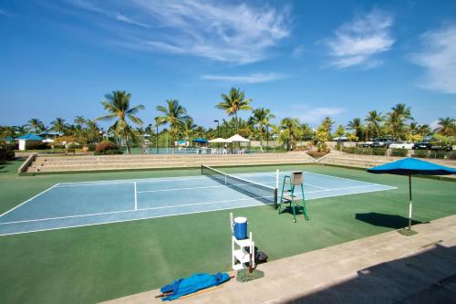 an image of a tennis court at Holua Resort in Kailua-Kona