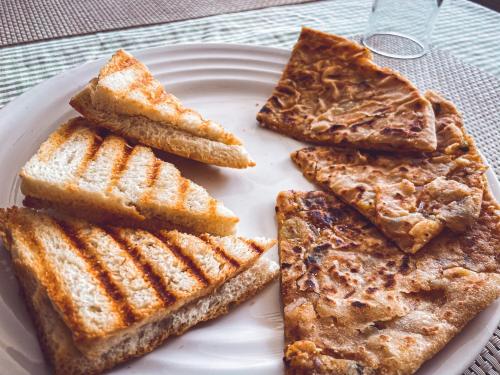 Đồ ăn tại/gần quán trọ