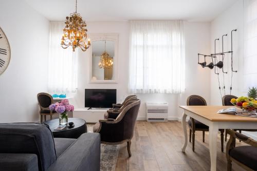 AH Design Apartments Deluxe