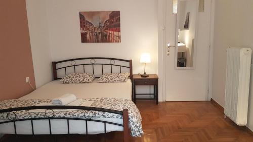 Posteľ alebo postele v izbe v ubytovaní Petrol Apartment- Athens Center, 4 BD, 1 BATH