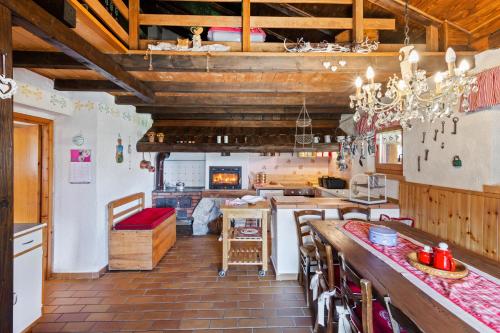 Cucina o angolo cottura di Baita Nido tra i Monti