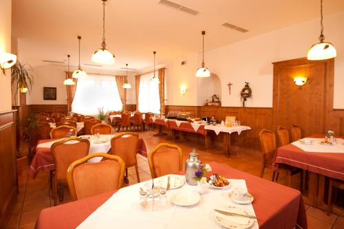 Restoran atau tempat lain untuk makan di Gasthof zum Bären