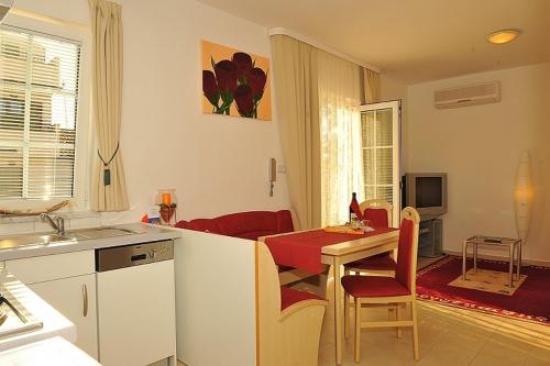 Apartment in Rovinj with Balcony, Air conditioning, WIFI, Dishwasher (230-2)
