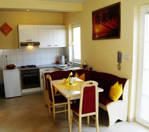 Apartment in Rovinj with Balcony, Air conditioning, WIFI, Dishwasher (230-2)