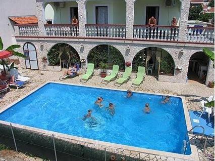 Medulin rooms with terrace, air conditioning (3488-5)