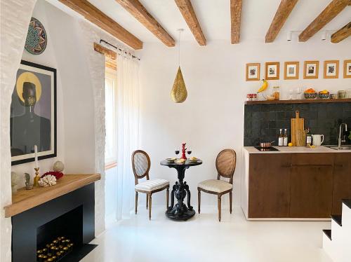 Pepper - Boutique Living in Old Town