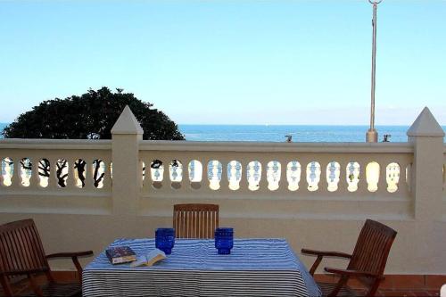 Casa mirando al mar, hermosas vistas.