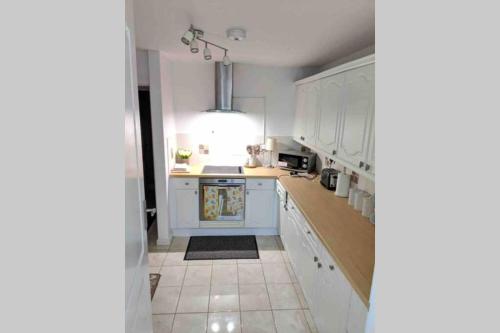Cozy 1BR Apt Cardiff Bay Great Value Stay photo 9