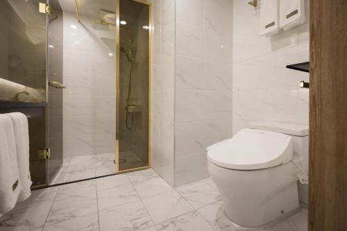 Ένα μπάνιο στο Casaloma Hotel