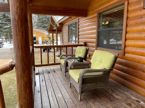 Posezení v ubytování Bear Paw Lodge & Vacation Homes