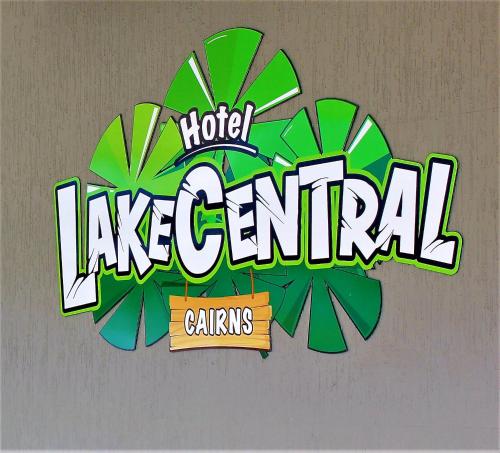 Certificado, premio, señal o documento que está expuesto en Lake Central Cairns