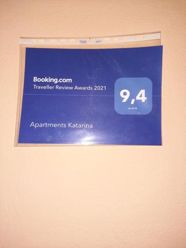 Sijil, anugerah, tanda atau dokumen lain yang dipamerkan di Apartments Katarina