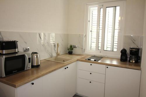 makarska centre1free parking 1 floor