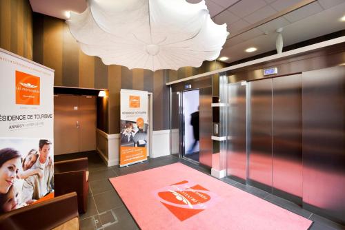 Gallery image of Apparthotel Privilodges Carré de Jaude in Clermont-Ferrand