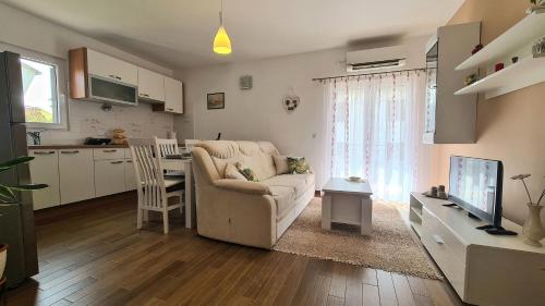 Kuchyň nebo kuchyňský kout v ubytování Apartment Antonia