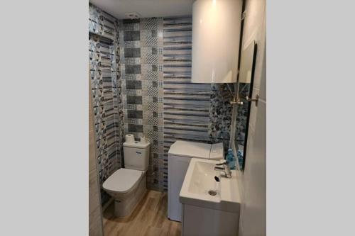 A bathroom at Apartamento 5 minutos hasta la playa
