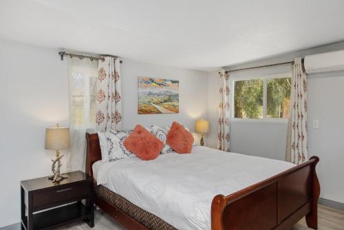 Foto dalla galleria di @ Marbella Lane - 4BR Near Morongo Casino & Outlet Ldry+P a Banning