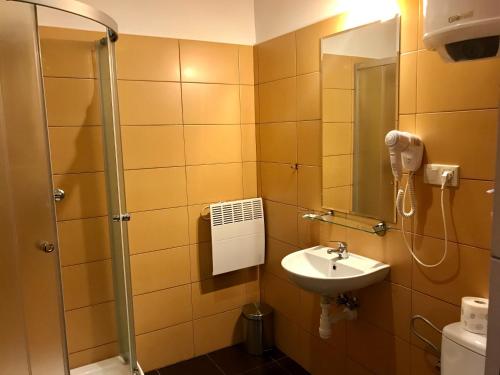 Ένα μπάνιο στο Hotelik Polonia