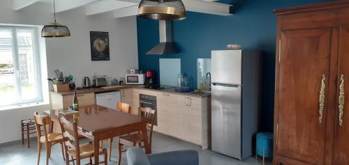 Dapur atau dapur kecil di Chez Emile