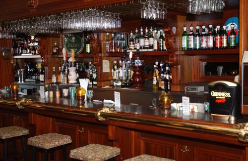 Zona de lounge sau bar la Auberge Lakeview Inn